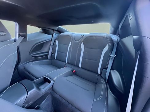 Used 2019 Chevrolet Camaro LT RWD image 11