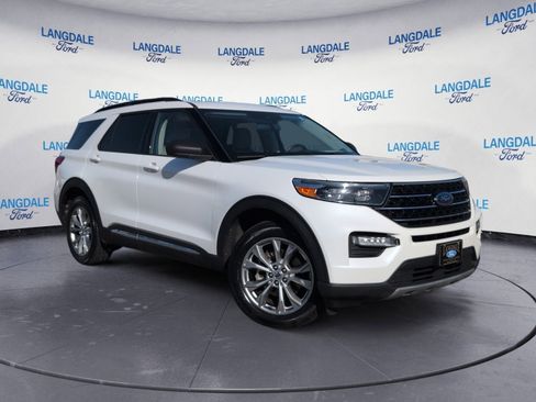 Used 2021 Ford Explorer XLT w/ Equipment Group 202A image 2