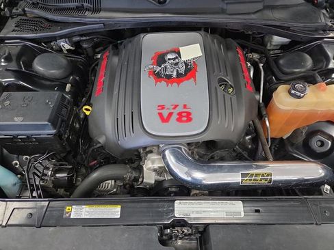 Used 2012 Dodge Challenger R/T image 37