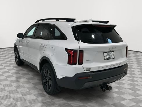 Used 2022 Kia Sorento S w/ Panoramic Sunroof Package image 3