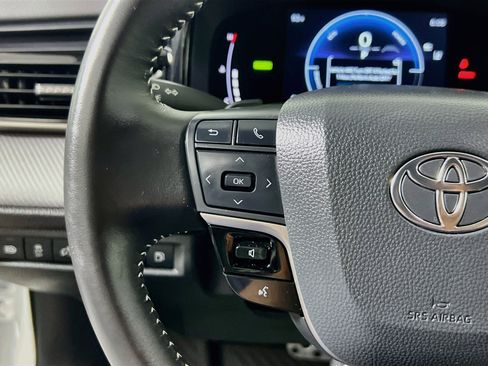 Used 2026 Toyota Camry SE w/ Convenience Package FWD image 18