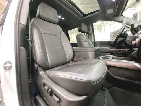 Used 2023 GMC Sierra 2500 SLT w/ SLT Premium Package image 29