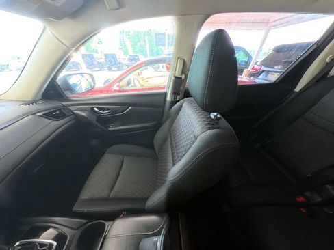 Used 2020 Nissan Rogue SV AWD/4WD image 24