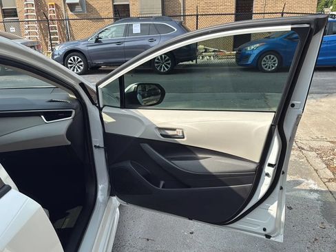 Used 2022 Toyota Corolla LE FWD image 24