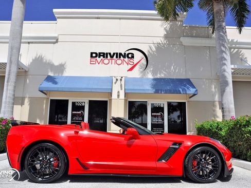 Used 2019 Chevrolet Corvette Z06 RWD image 16