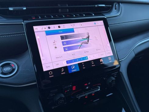 New 2025 Jeep Grand Cherokee L Limited w/ Trailer Tow Package image 19