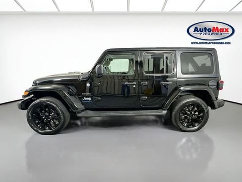 Used 2023 Jeep Wrangler Unlimited Sahara w/ Cold Weather Group AWD/4WD image 8