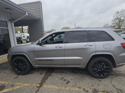Used 2020 Jeep Grand Cherokee Altitude image 5