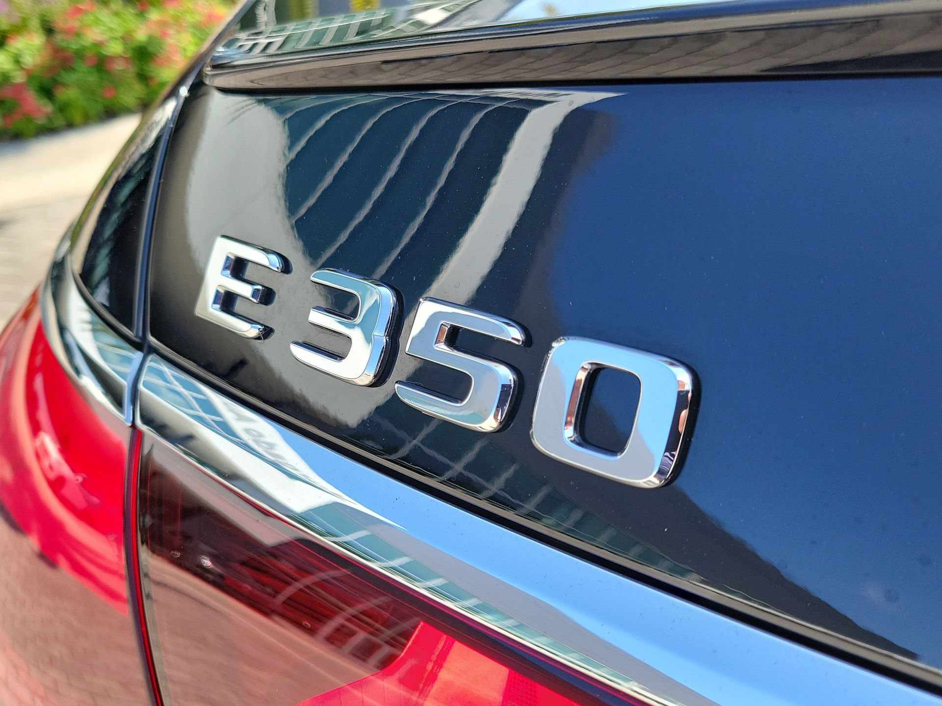 Used 2025 Mercedes-Benz E 350 4MATIC Sedan image 11