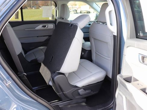 New 2026 Ford Explorer Active w/ Active Comfort Package AWD/4WD image 17