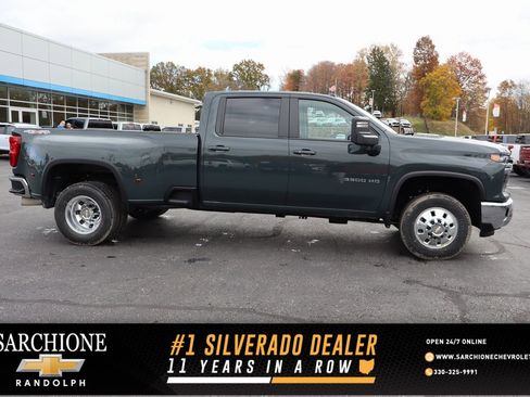 New 2026 Chevrolet Silverado 3500 LT image 1