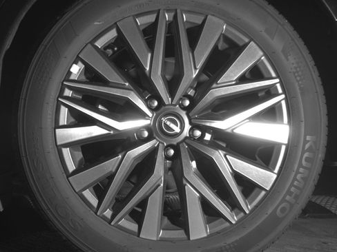 Used 2025 Nissan Altima 2.5 SV image 14