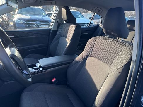 Used 2025 Toyota Camry LE image 14