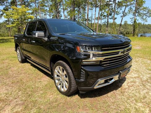 Used 2021 Chevrolet Silverado 1500 High Country w/ Technology Package AWD/4WD image 7