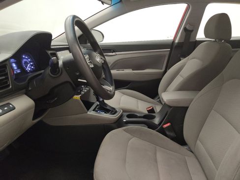 Used 2020 Hyundai Elantra SEL image 17