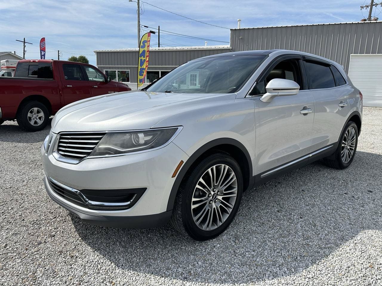Used 2016 Lincoln MKX Reserve w/ Climate Package AWD/4WD image 4