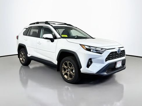 Used 2023 Toyota RAV4 AWD Hybrid image 8