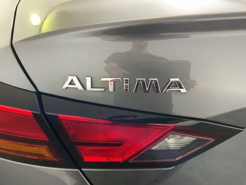 Used 2019 Nissan Altima 2.5 SR w/ SR Premium Package image 38