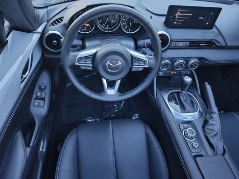 Used 2025 MAZDA MX-5 Miata RF Grand Touring RWD image 19