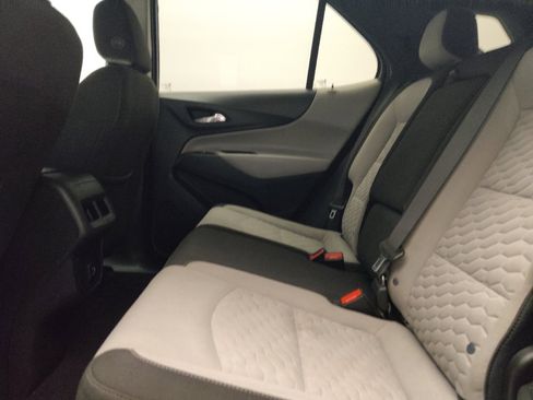 Used 2021 Chevrolet Equinox LS w/ LS Convenience Package FWD image 18