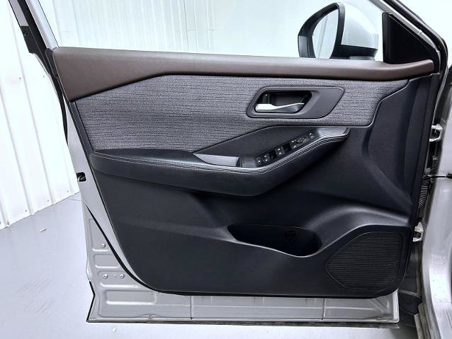 Certified 2023 Nissan Rogue SV AWD/4WD image 9
