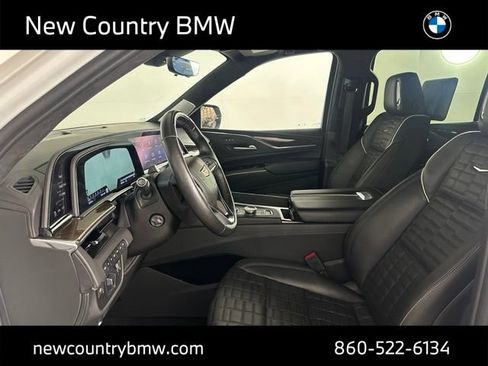 Used 2024 Cadillac Escalade ESV Sport Platinum w/ LPO, ONYX Package AWD/4WD image 10