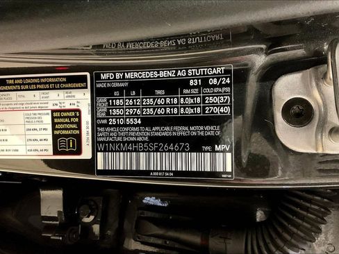 Used 2025 Mercedes-Benz GLC 300 4MATIC image 19