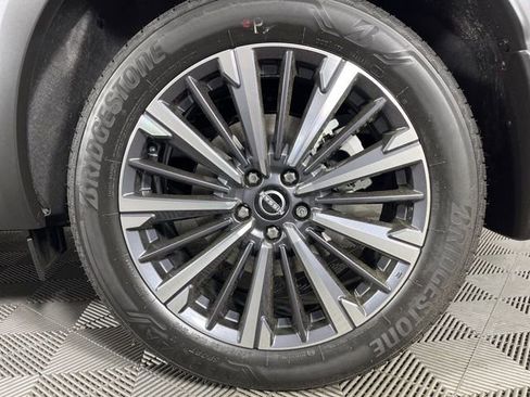 New 2026 Nissan Pathfinder Platinum AWD/4WD image 14