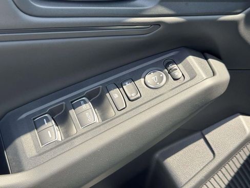 Used 2025 Honda Accord SE image 13