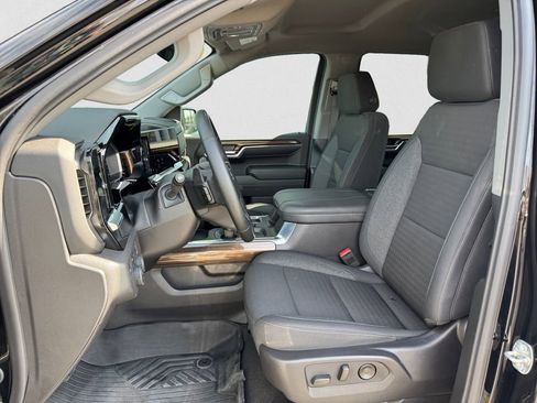 Used 2024 Chevrolet Silverado 1500 LT Trail Boss image 10