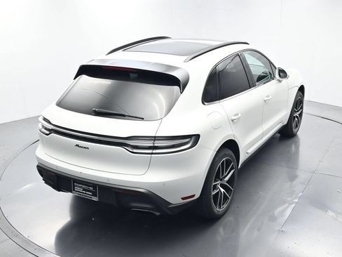 Certified 2023 Porsche Macan AWD/4WD image 34