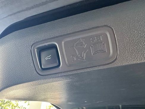 Used 2024 Ford Expedition Limited RWD image 37
