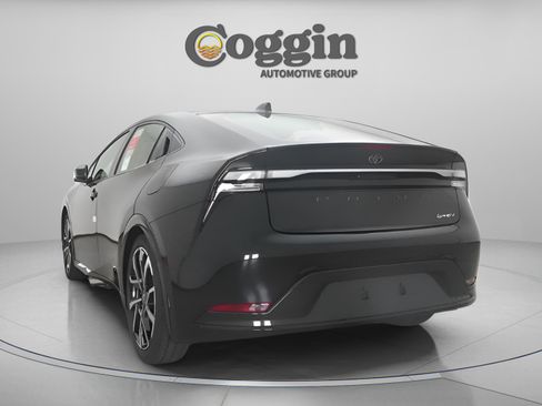 New 2026 Toyota Prius Plug-In Hybrid image 12
