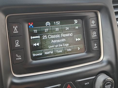 Used 2015 Jeep Grand Cherokee Laredo w/ Quick Order Package 23E AWD/4WD image 23