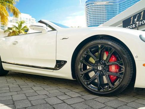 Used 2024 Bentley Continental GT Speed image 36