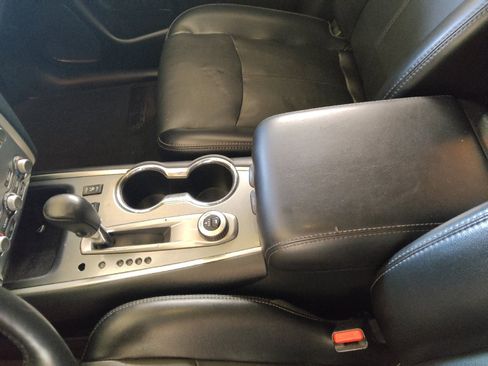 Used 2020 Nissan Pathfinder SL AWD/4WD image 26