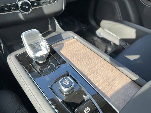 Used 2026 Volvo XC90 B6 Plus w/ Protection Package Premier image 25