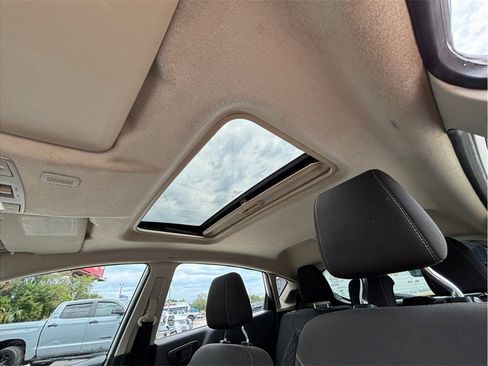 Used 2018 Ford Fiesta SE w/ Equipment Group 201A FWD image 23
