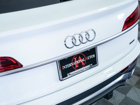 Used 2023 Audi Q5 2.0T Premium w/ Convenience Package image 12