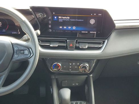 Used 2025 Chevrolet TrailBlazer LT image 28