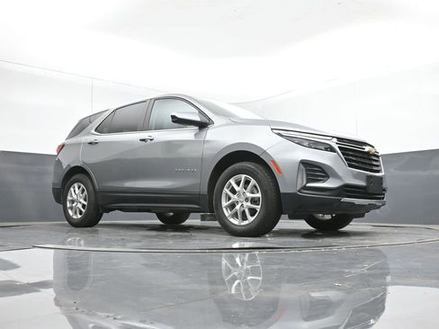 Used 2023 Chevrolet Equinox LT w/ Driver Convenience Package image 43