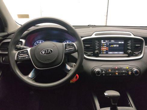Used 2019 Kia Sorento L FWD image 22