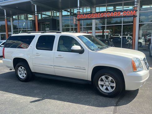 Used 2013 GMC Yukon XL SLT w/ SLT-2 Equipment Package RWD image 1