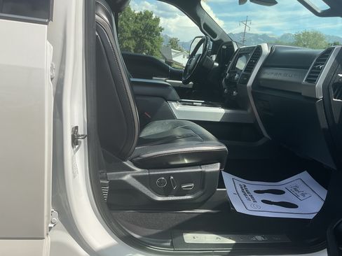 Used 2019 Ford F350 Platinum w/ Platinum Ultimate Package AWD/4WD image 18
