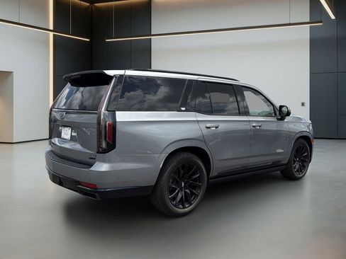 Certified 2023 Cadillac Escalade Sport Platinum w/ LPO, ONYX Package AWD/4WD image 5