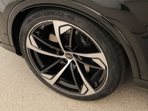 Certified 2023 Audi SQ7 Prestige image 33