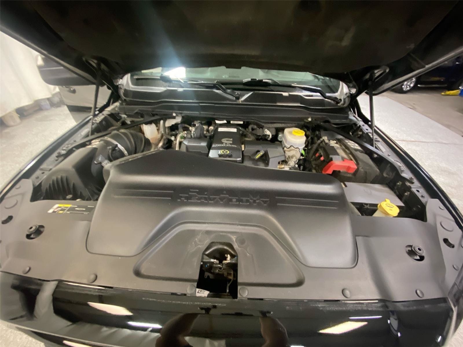 Used 2020 RAM 2500 Laramie w/ Night Edition AWD/4WD image 28