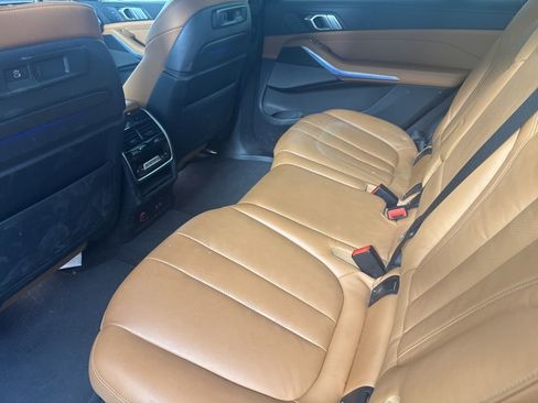 Certified 2022 BMW X7 M50i w/ Dynamic Handling Package image 14