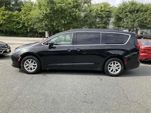 Used 2020 Chrysler Voyager Lxi FWD image 8