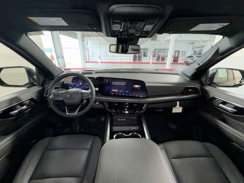 New 2026 Chevrolet Tahoe Z71 w/ Comfort Package AWD/4WD image 23